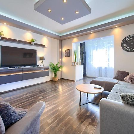 Luxury Apartments Vanessa, Njivice Buitenkant foto